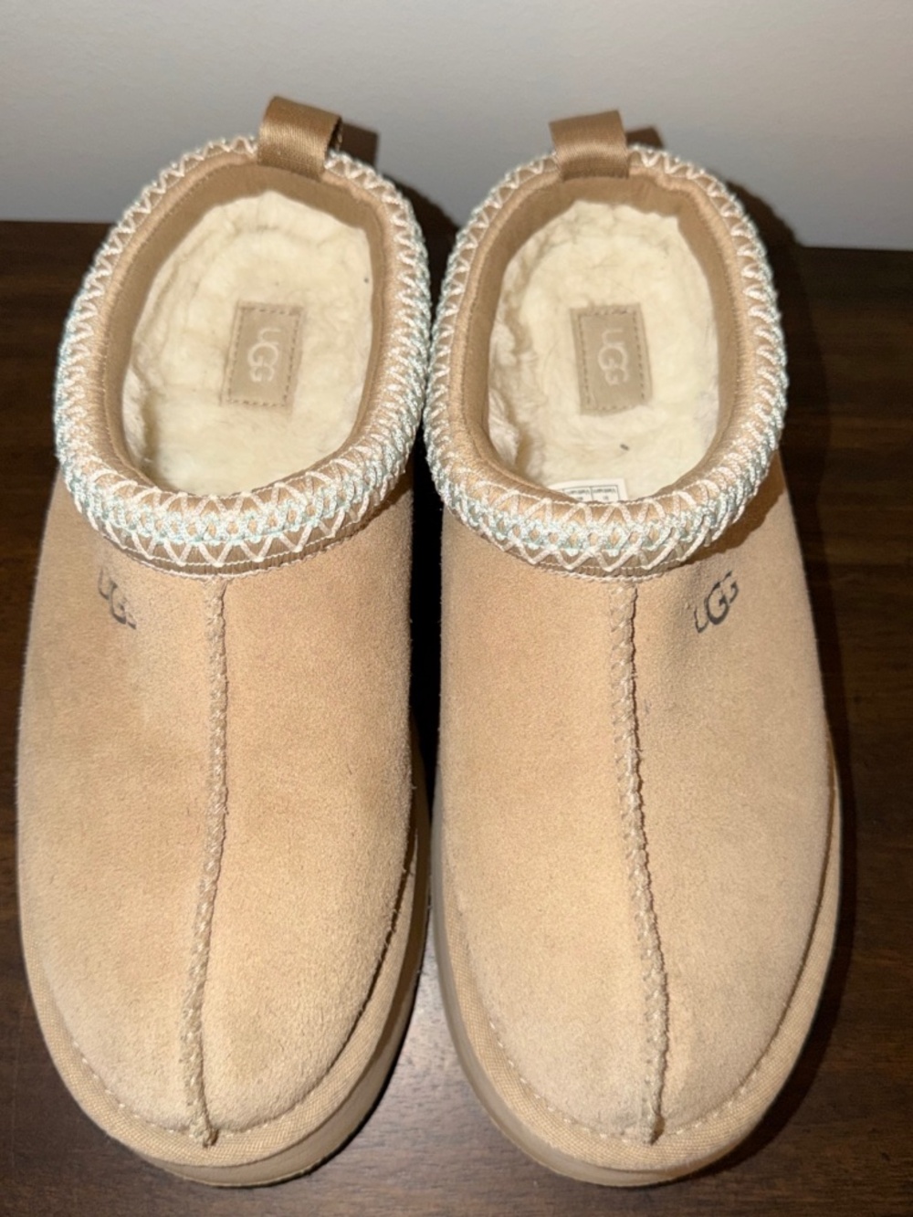 Ugg Tazman Women’s Platform Slipper Shoes Sand Shearling Size 8